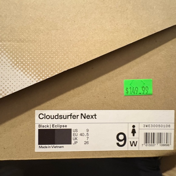 On Running Womens Black Running Shoes - Picture 2 of 4